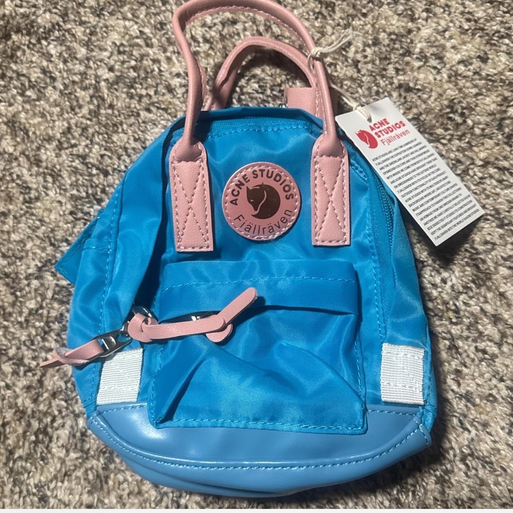 NWT Fjällräven Kånken Collaboration Mini Crossbody/Handbag - Blue and Pink